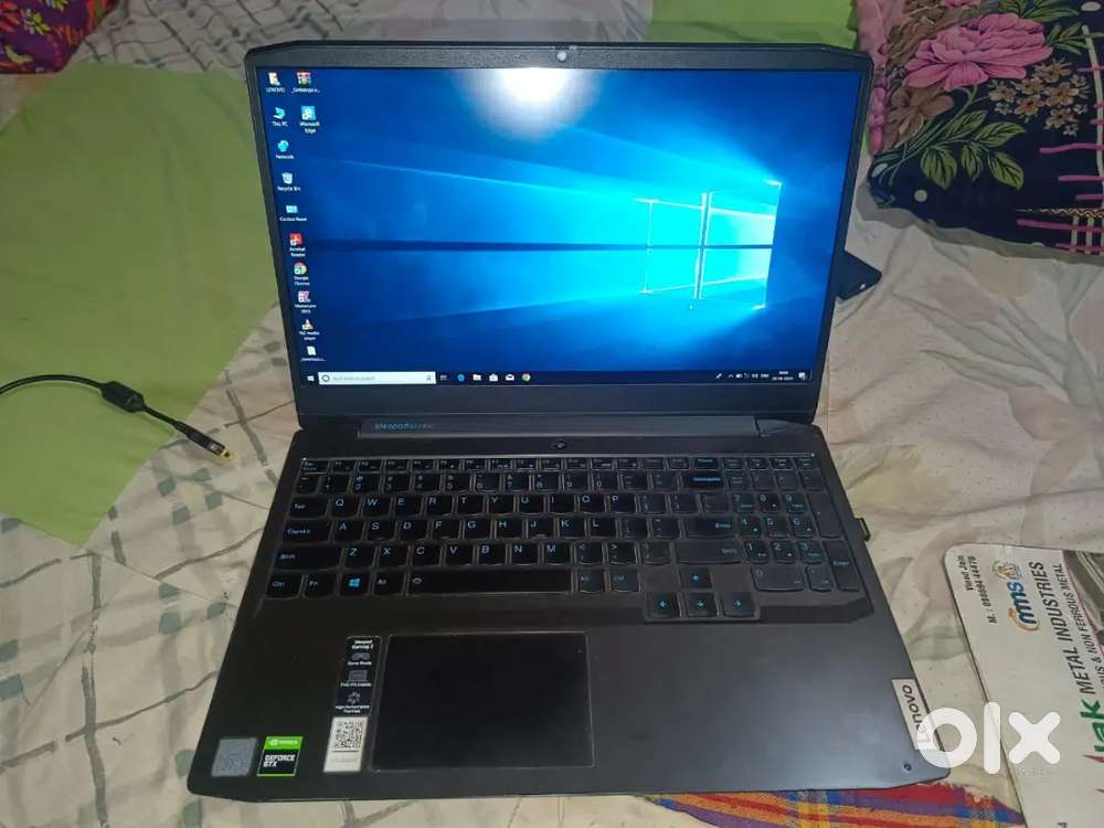 Lenova gaming laptop