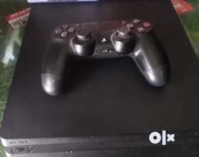 PS4 slim  very good condition