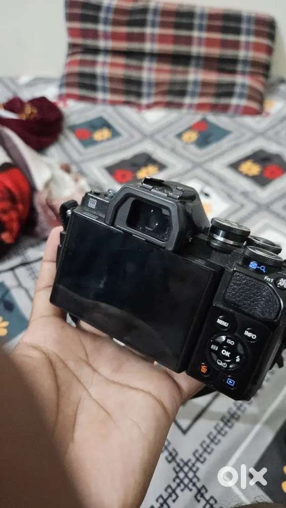OLYMPUS OM-D E-M1 Mark III Mirrorless Camera
