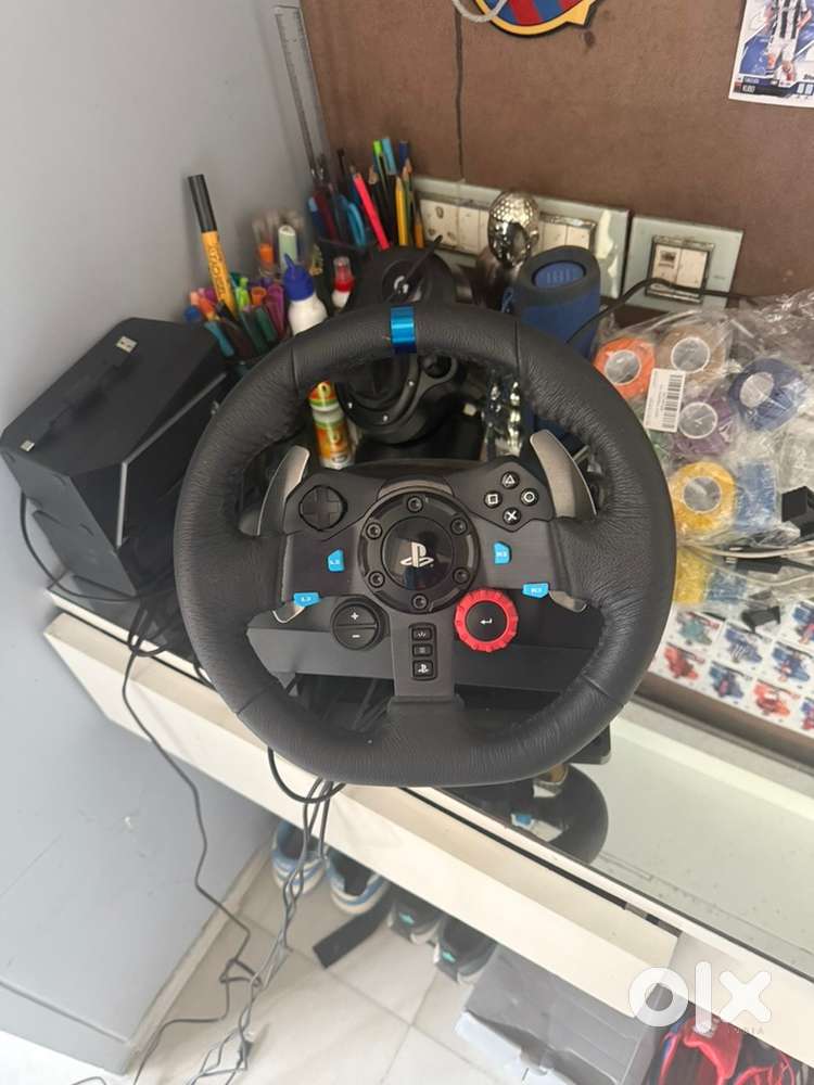 Logitech G29 Steering wheel with peddals and shifter