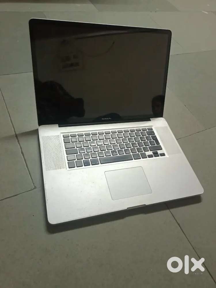 Macbook Pro 15.5 Inches not working need some repair