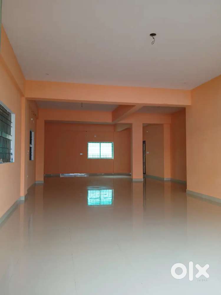 Shop / Commercial Space for Rent – Ideal for Godown or Office Use