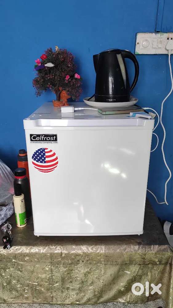 Celfrost America Mini Fridge
