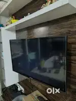 Flat Samsung LED TV