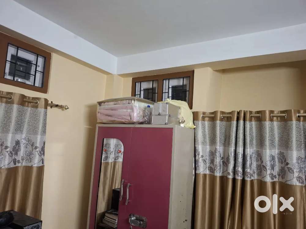 Urgently Required 1 Decent Flat Mate TO Share 2 Bhk Flat