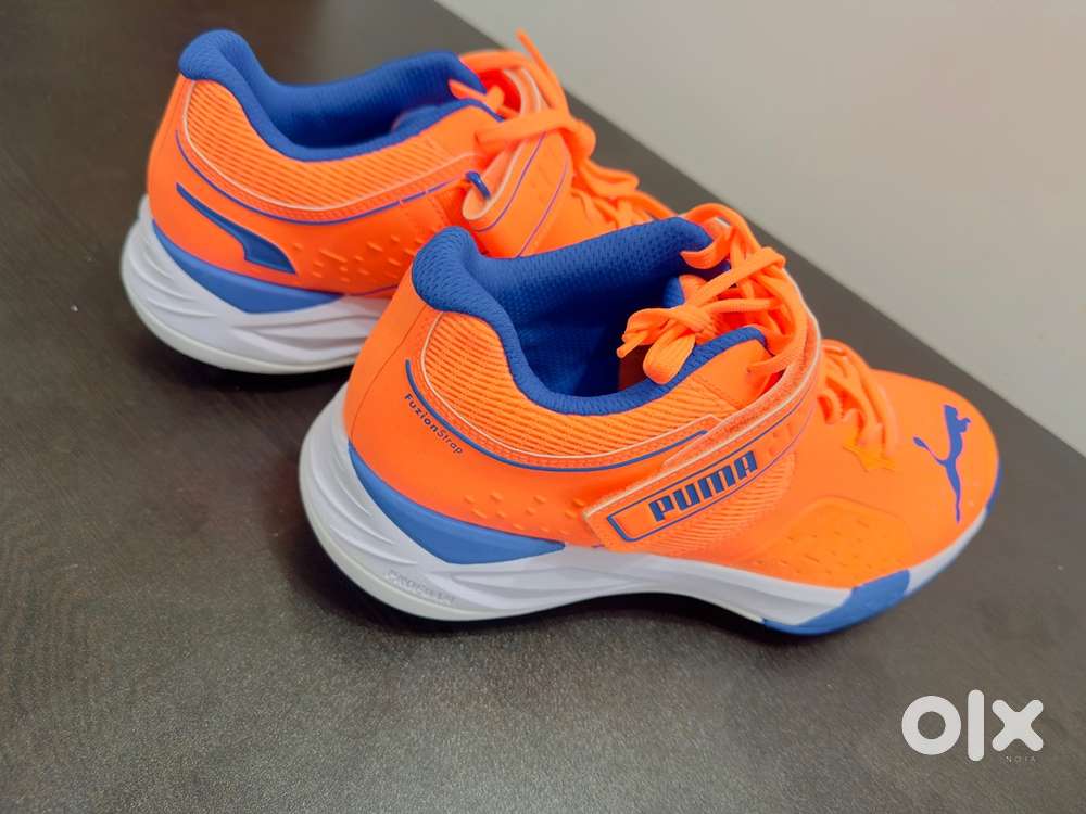 Puma spikes shoes for cricket