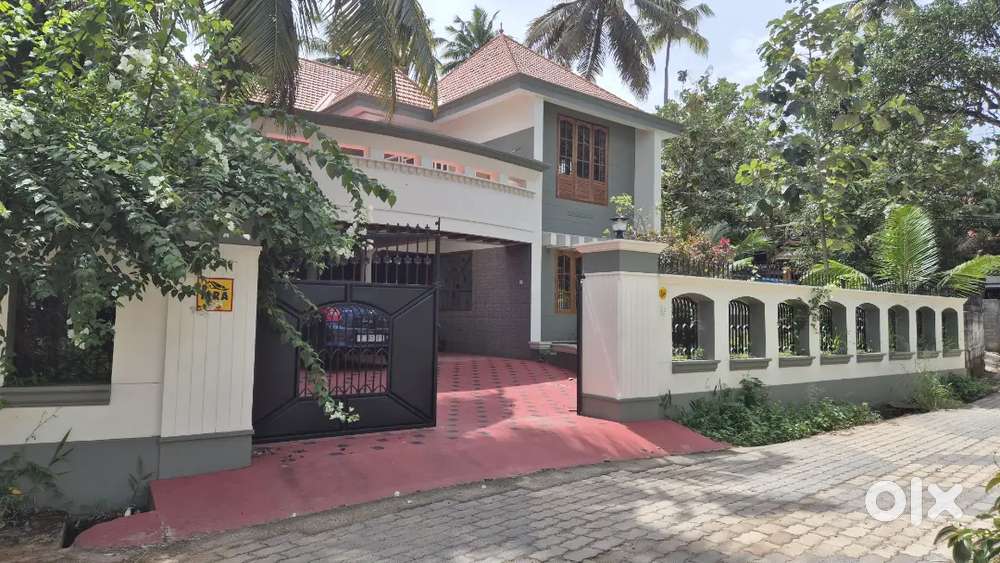 4bhk Ambalamukk