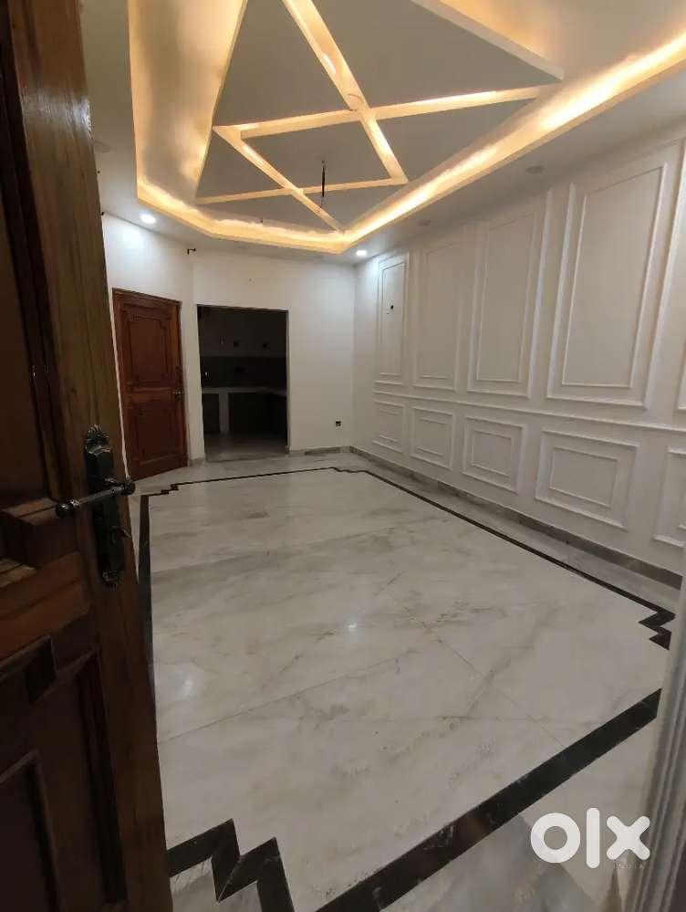 2 BHK / FLOOR/ 2 Room set is available for rent