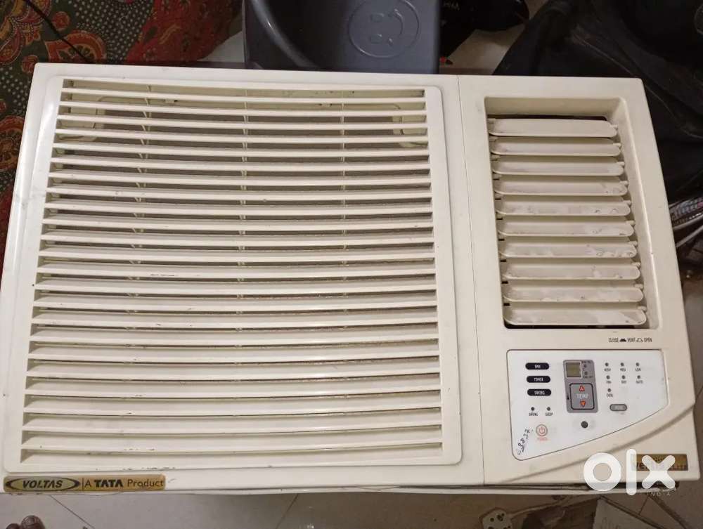 Voltas window AC 1.5 ton full working condition