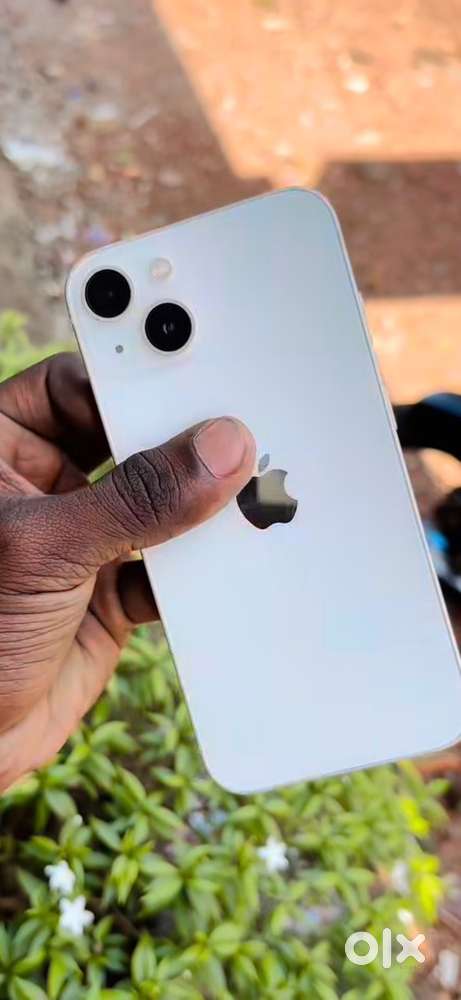 Iphone 13 white colour
