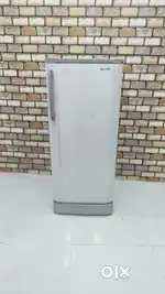 Samsung 200ltrs single door white colour 5 star rating with shipping