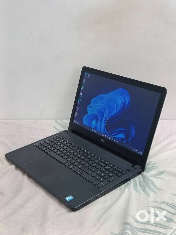 Dell Laptop 8gb 120gb SSD+ 500gb HDD All features Core i3 Home used