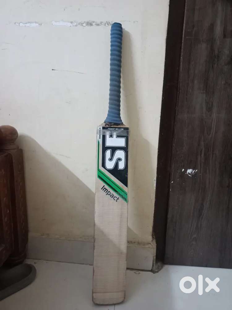 SF cricket bat