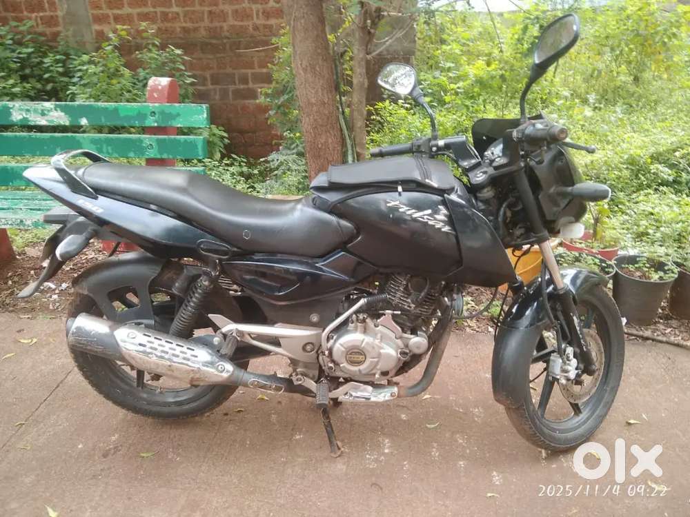 Bajaj pulsar 150 2013