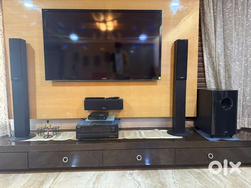 Complete Surround sound system + speakers