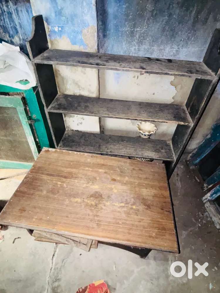 Sagon bed showcase table almirah