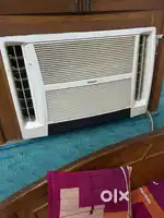HITACHI 1.5 TON 5 STAR WINDOW AC