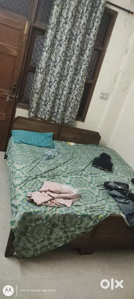 I want to sale double bed
