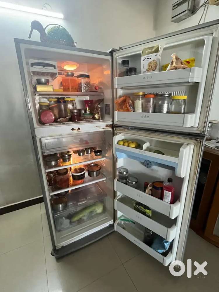 LG 360ltrs Double Door fridge