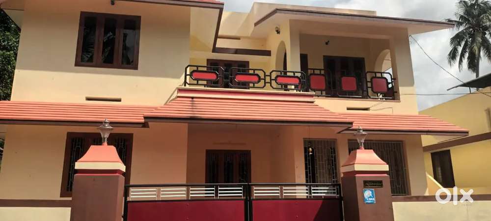 LL:   3 BHK  HOUSE (1ST FLOOR)FOR RENT: