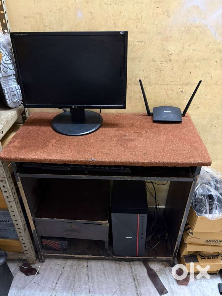 1 month old Brand new computer in genuine condition