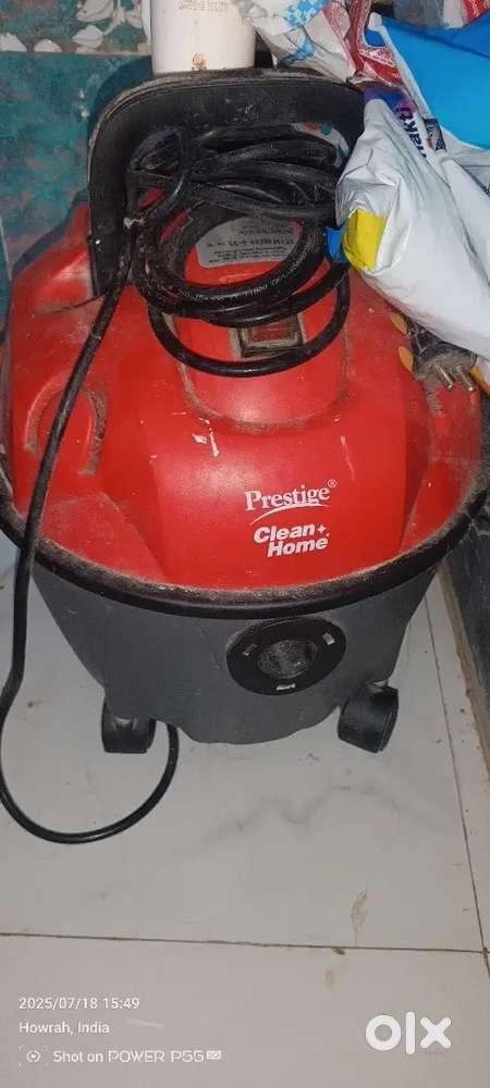 Vaccum cleaner wet and dry both