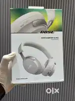 BOSE QUITE COMFORT ULTRA WHITE SEALED NEW FRESH INDIAN 1 YEAR WARRANTY