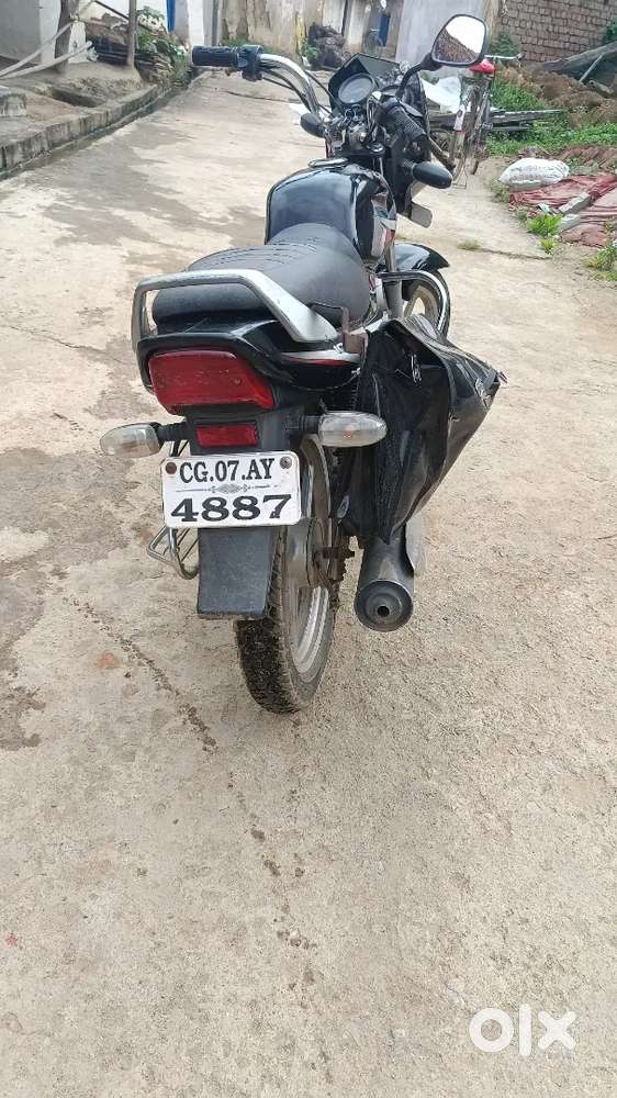 Badhiya condition me hai meckenick la ke chek Kara sakte ho