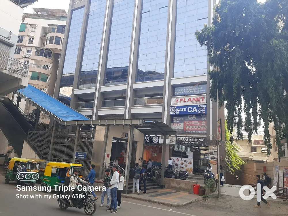 1000,sq.f Shop and Office For Rent