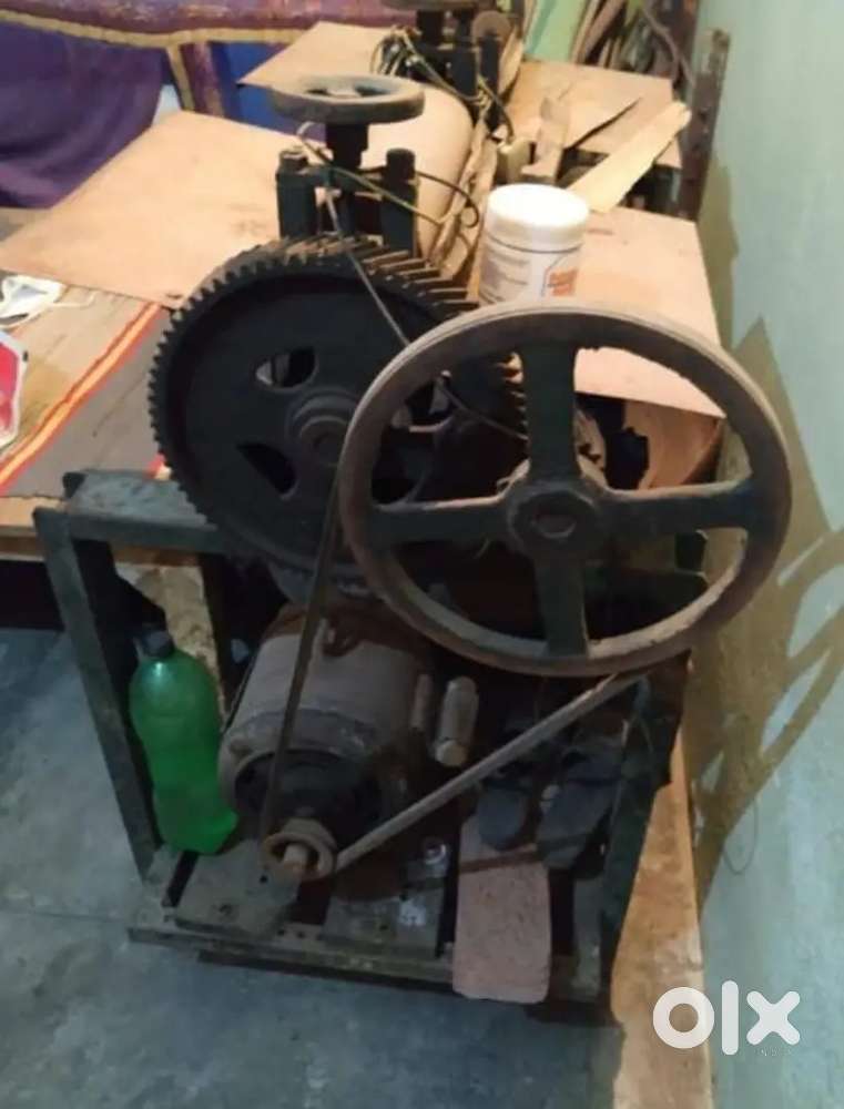 Namkeen factory (4-5 machine ). Need to sell Urgently, bit negotiable