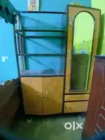 Show case with mirror