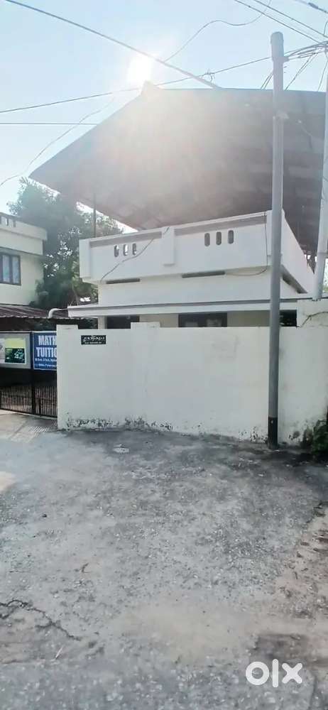 House for rent .near kseb .power house. Ayathil