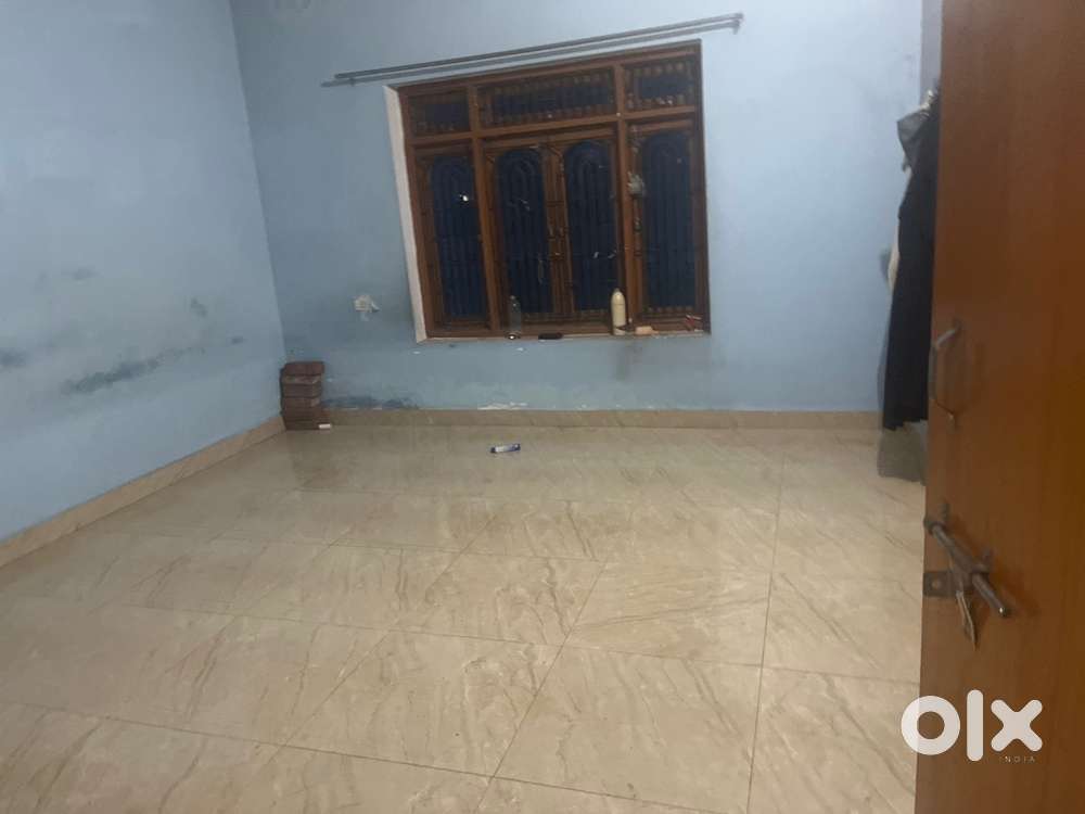 On 2nd floor unfurnished 2bhk at chitaipur anand nagar