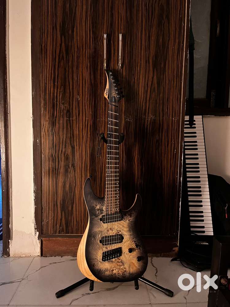 Schecter Reaper 7 MS, Ibanez QX527PB