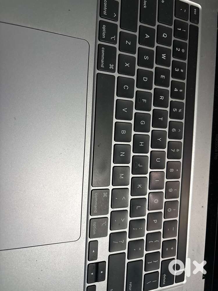 Apple MacBook pro 2.6gh 6 core intel core i7