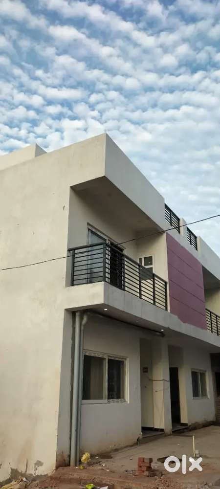 Ready to move Independent villa Noida extension sector 20