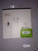 Lightning cable earphones total new condition