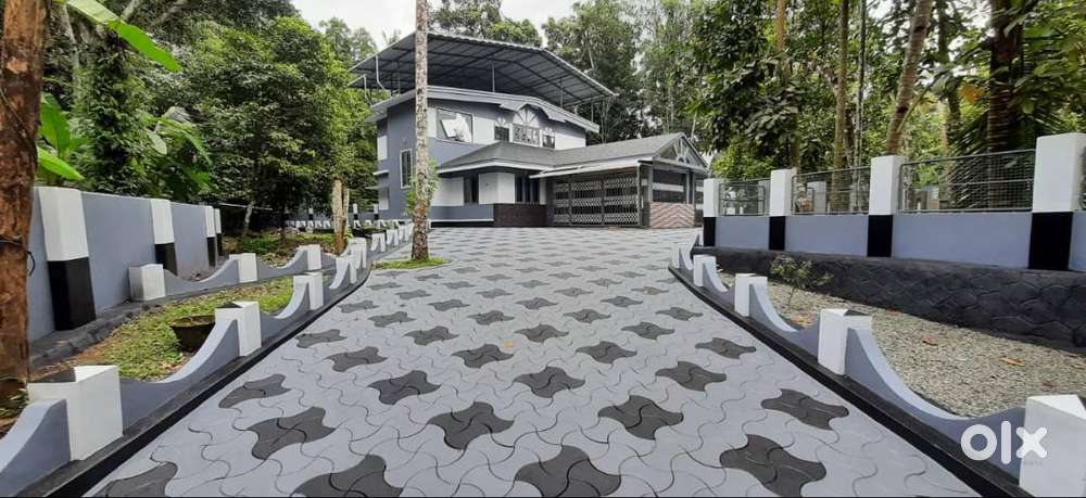 5 BHK house for Sale in Pandanad, Chengannur