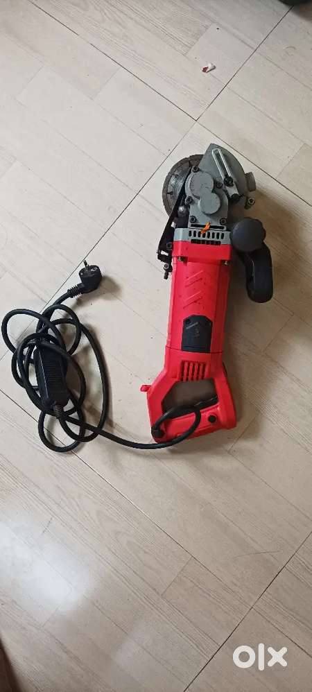 Wall chaser cutting machine