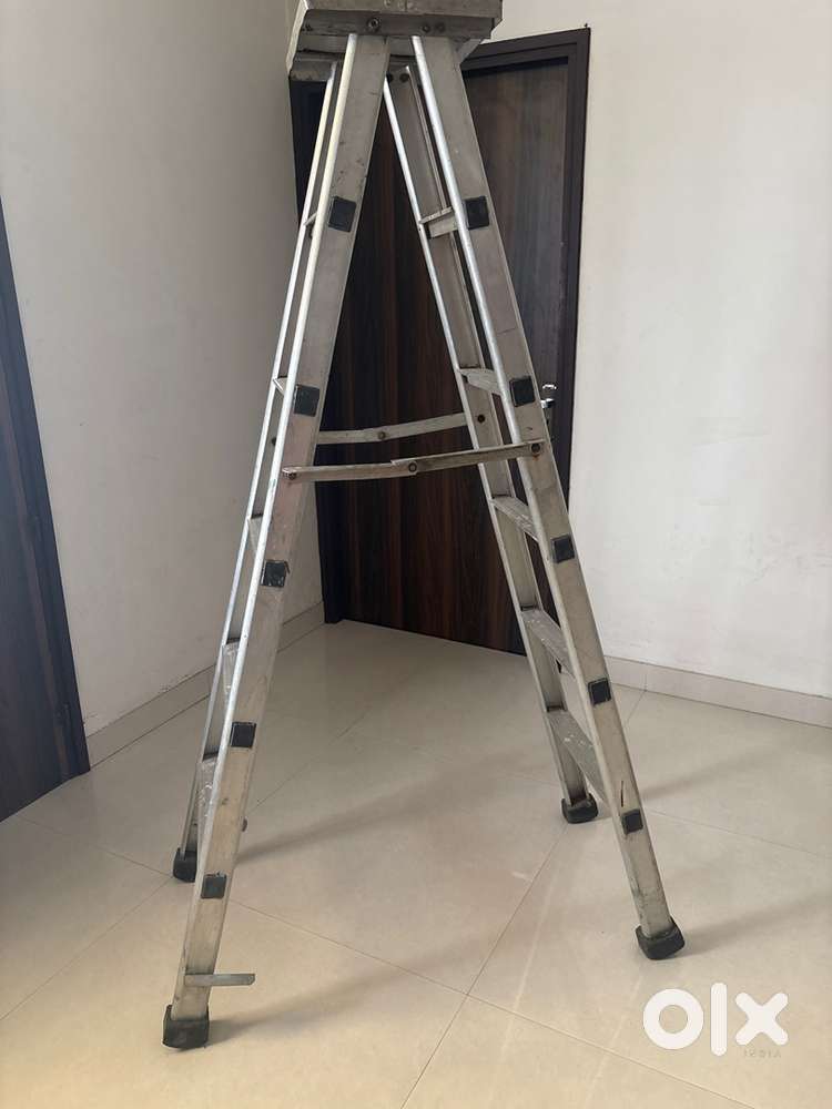 Aluminium 6 feet foldable ladder for sale