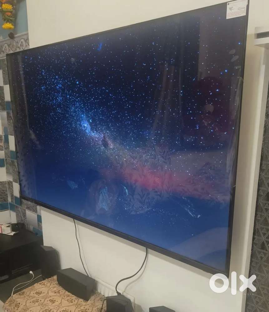 43 Google tv urgent sell under warranty with Bill warranty