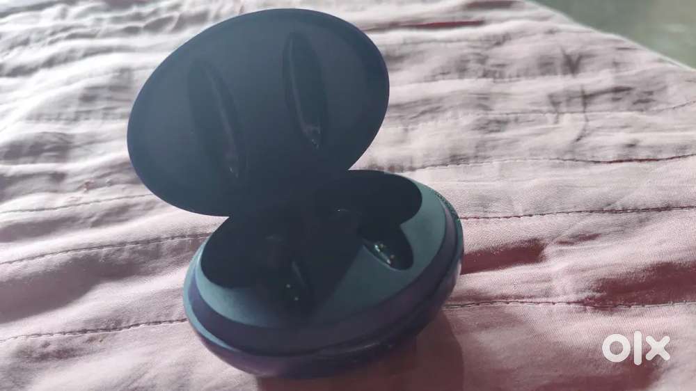 Mivi ear buds case