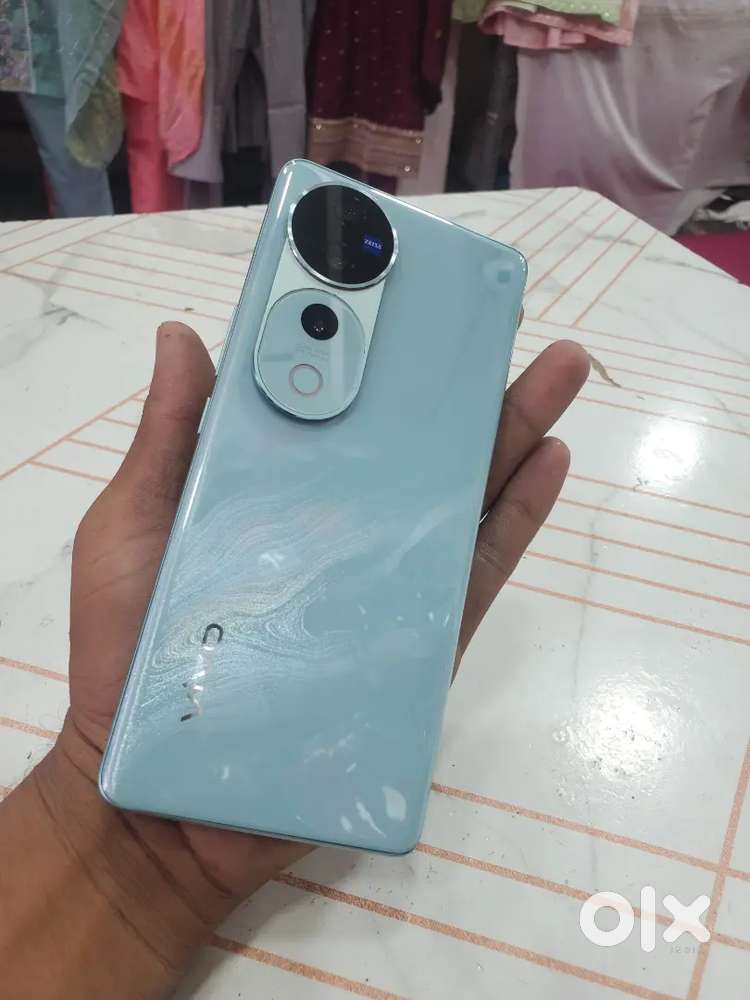 Vivo v40 pro 256
