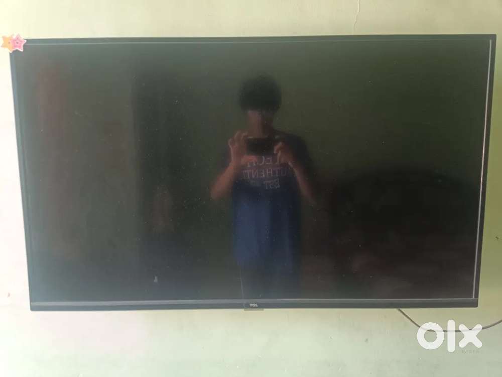 TCL tv very good condition no issues