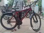 Very good condition back tyare new