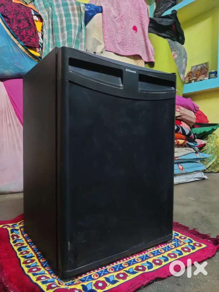 Dometic Silent Mini Fridge – 40L  Perfect for Hotel, Office, Home Use