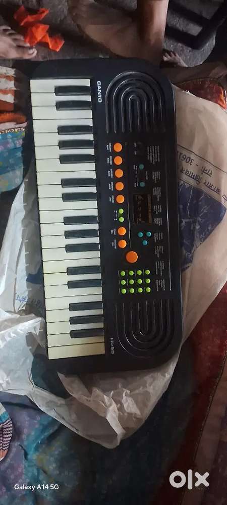 Piano keyboard