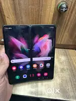Samsung Galaxy Z Fold 3 internal Display half not working
