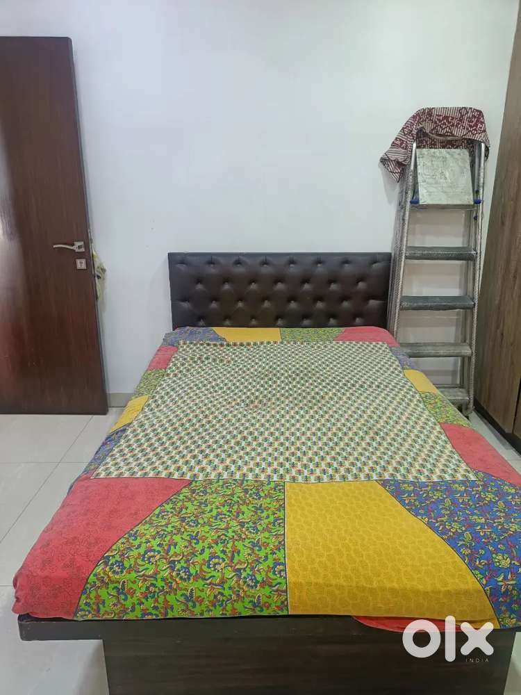 Single bed with Hydrolic storage and Cotton Mattress