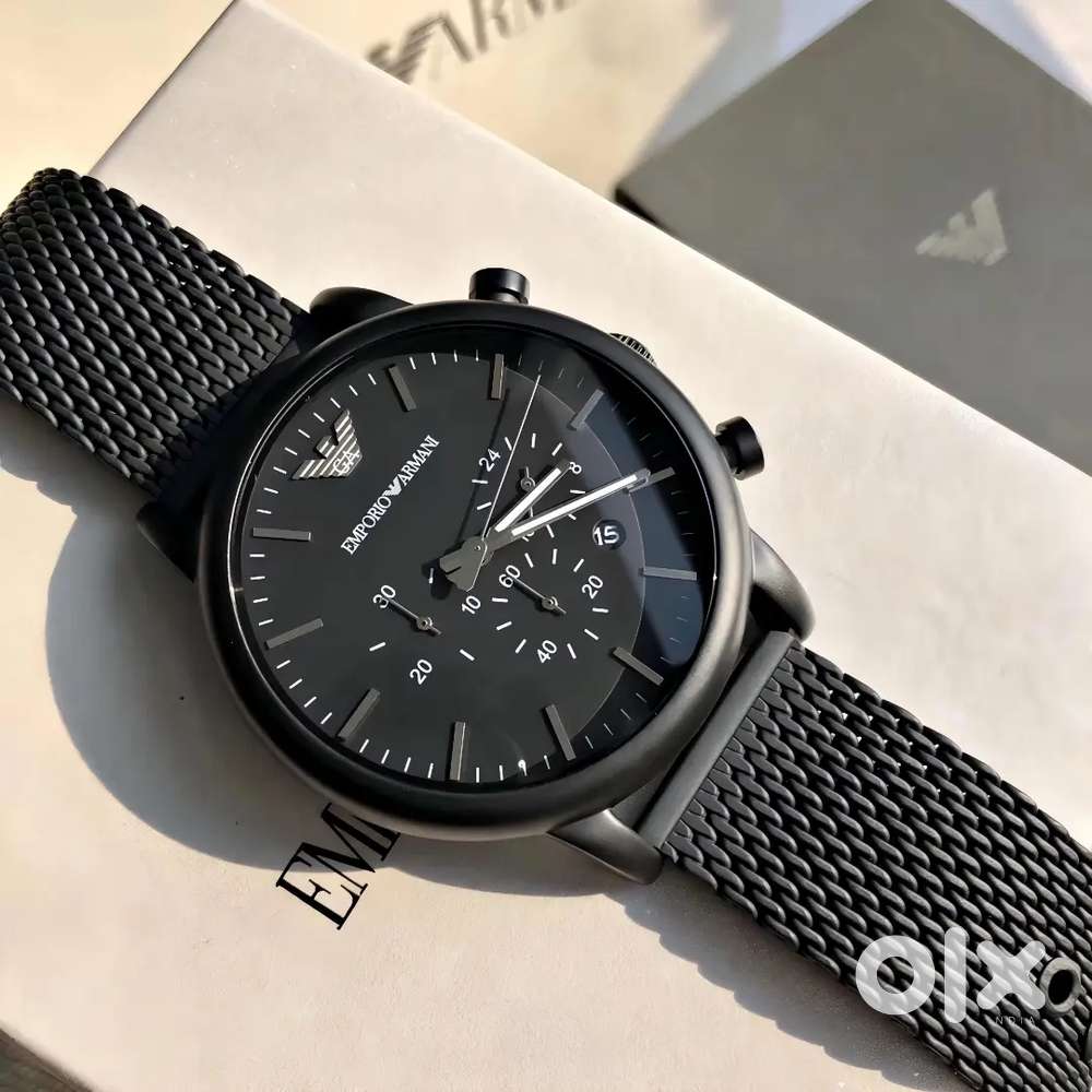 Premium quality watch for men available